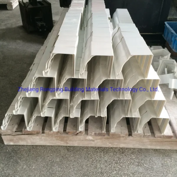 China 5.2 Inch PVC Rain Gutter Roof Drain Plastic Roofing Material Water Leaf Guard Water Gutter System&Downspout