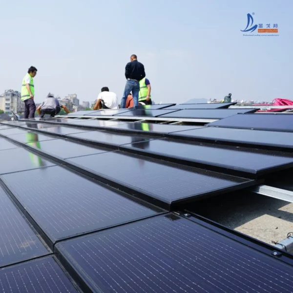 IEC61215 Glass 500W BIPV Photovoltaic Green Energy Solar Roof Tiles for Germany