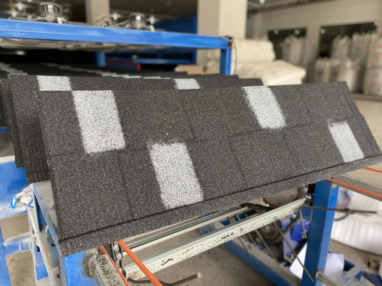 Wholesale Prices Bond Tile Roofing Building Materials Aluminum Zinc Sheet Stone Coated Roof Tile Wholesale Prices Bond Tile Roofing Building Materials Aluminum Zinc Sheet Stone Coated Roof Tile